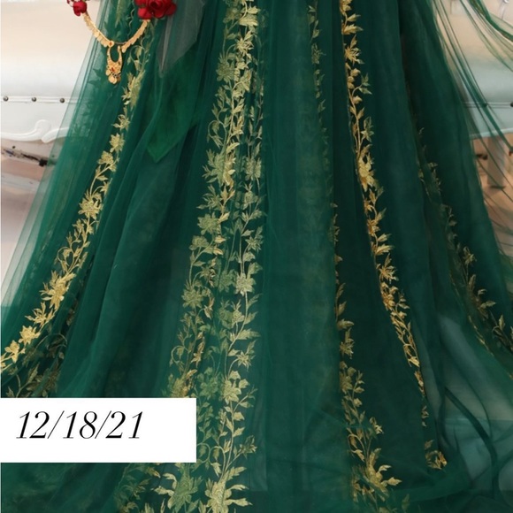 Emirati henna dress and veil from garami - Picture 4 of 4